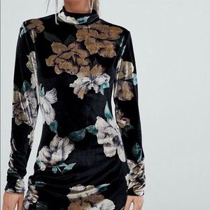 Boohoo - Black Printed Velvet High Neck Dress